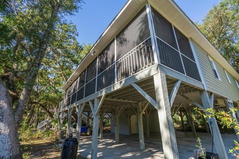 A home in Edisto Island