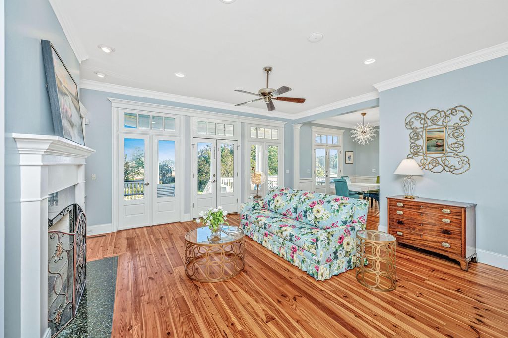 Photo of 3232 Pignatelli Crescent, Mount Pleasant, SC 29466 (MLS # 25027811)