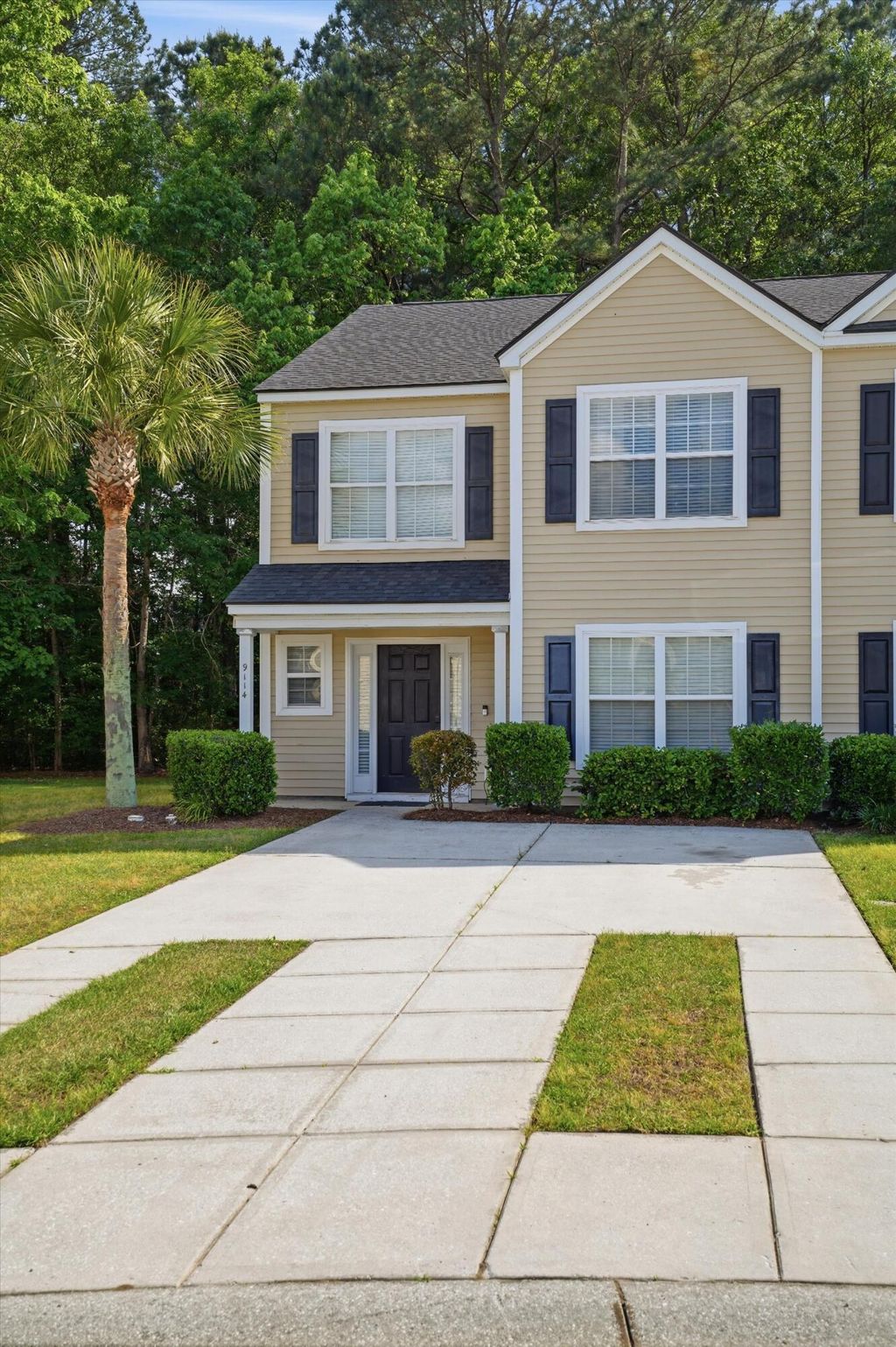 Photo of 9114 Maple Grove Drive, Summerville, SC 29485 (MLS # 26011315)