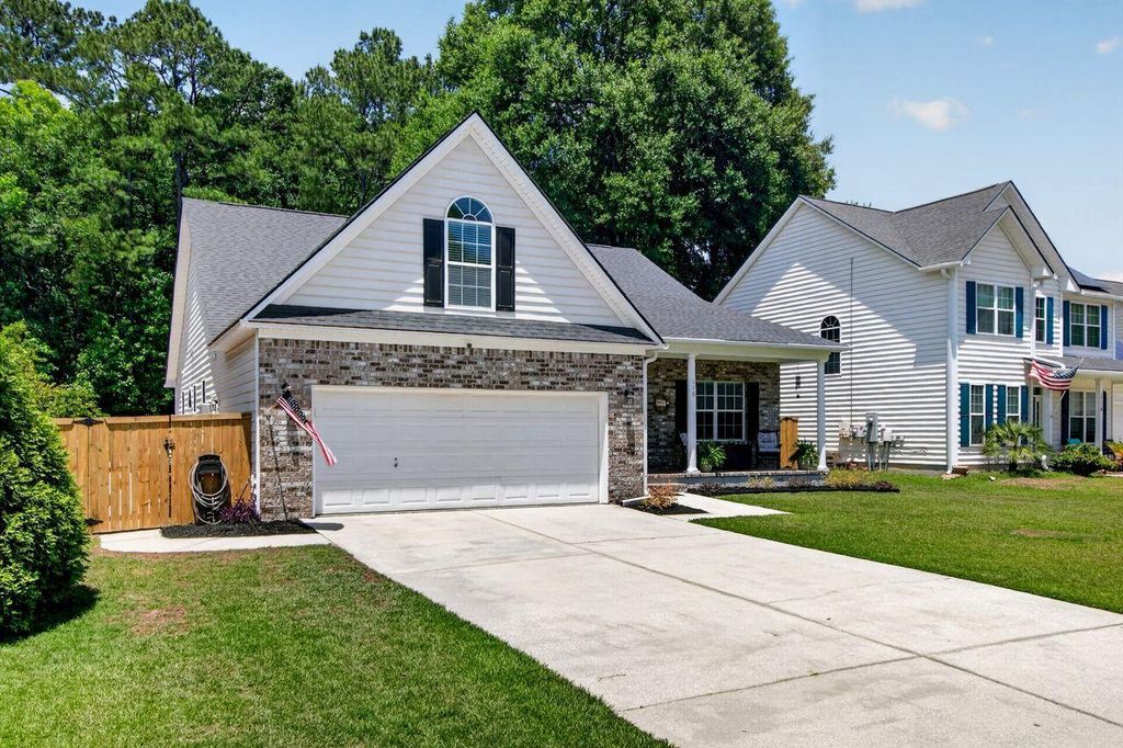 Photo of 116 Summer Trace Drive, Summerville, SC 29485 (MLS # 26014819)