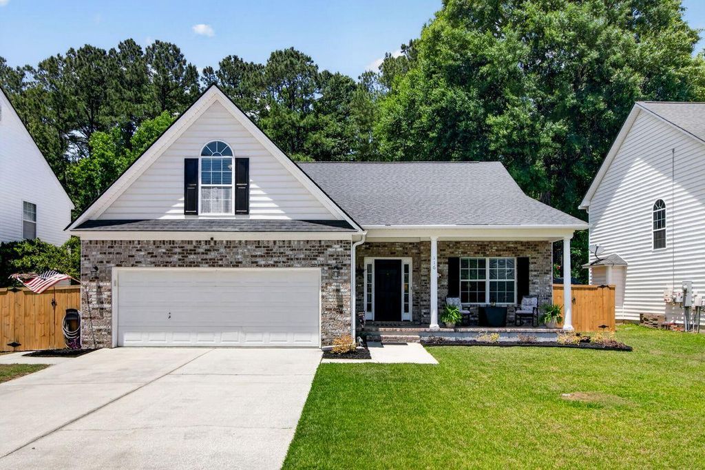 Photo of 116 Summer Trace Drive, Summerville, SC 29485 (MLS # 26014819)