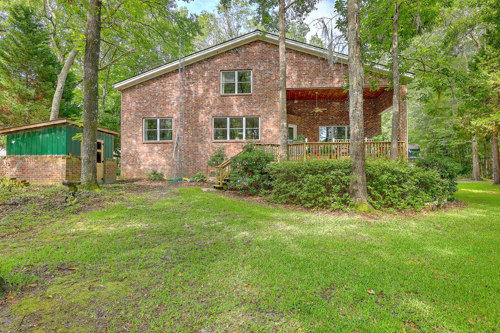 Photo of 184 Burbank Drive, Cross, SC 29436 (MLS # 25028886)