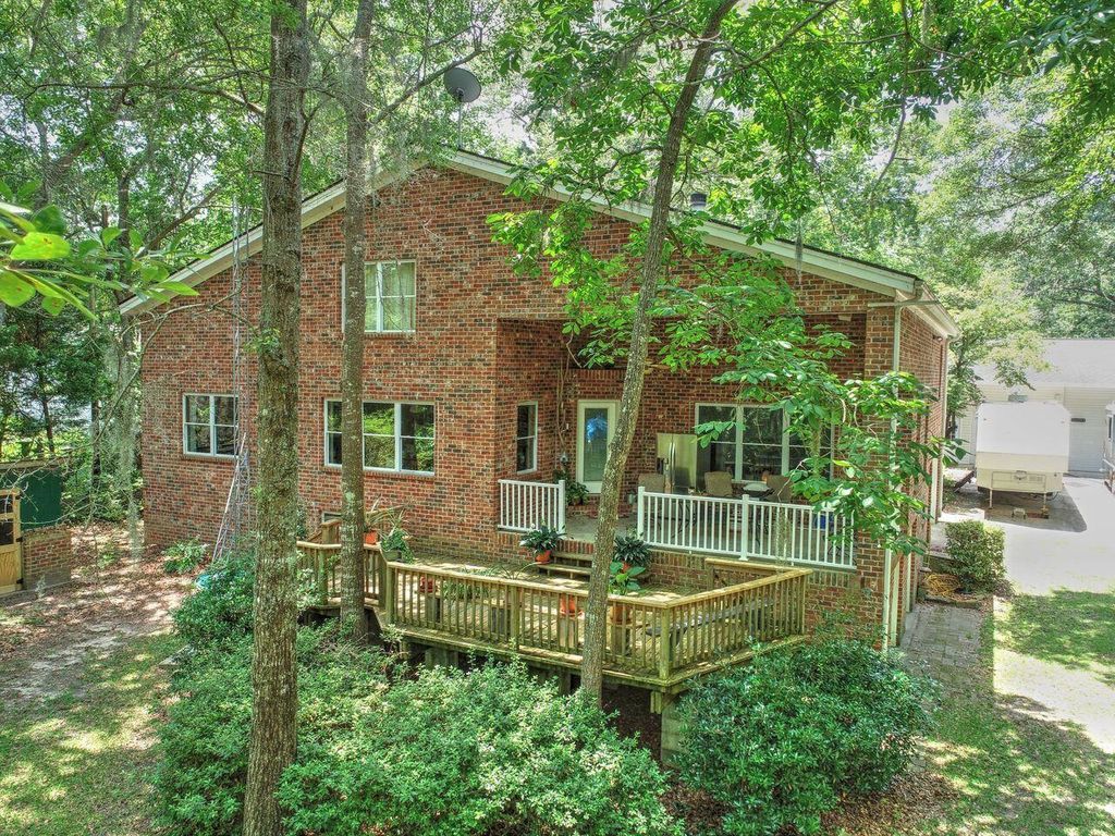 Photo of 184 Burbank Drive, Cross, SC 29436 (MLS # 25028886)