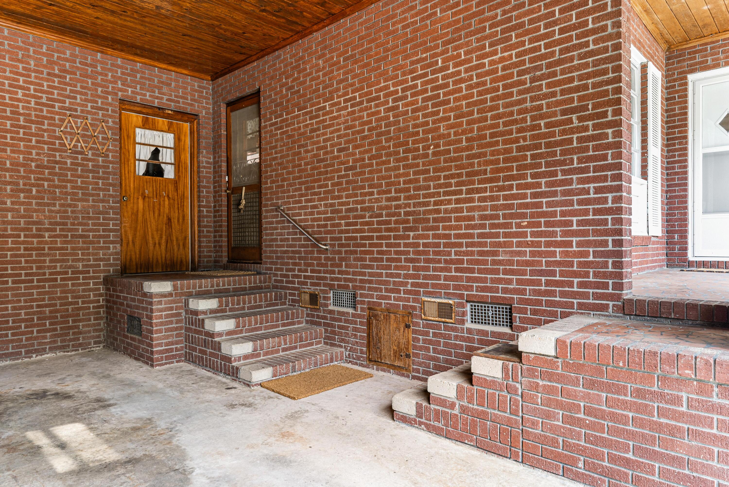 591 Azalea Drive Drive