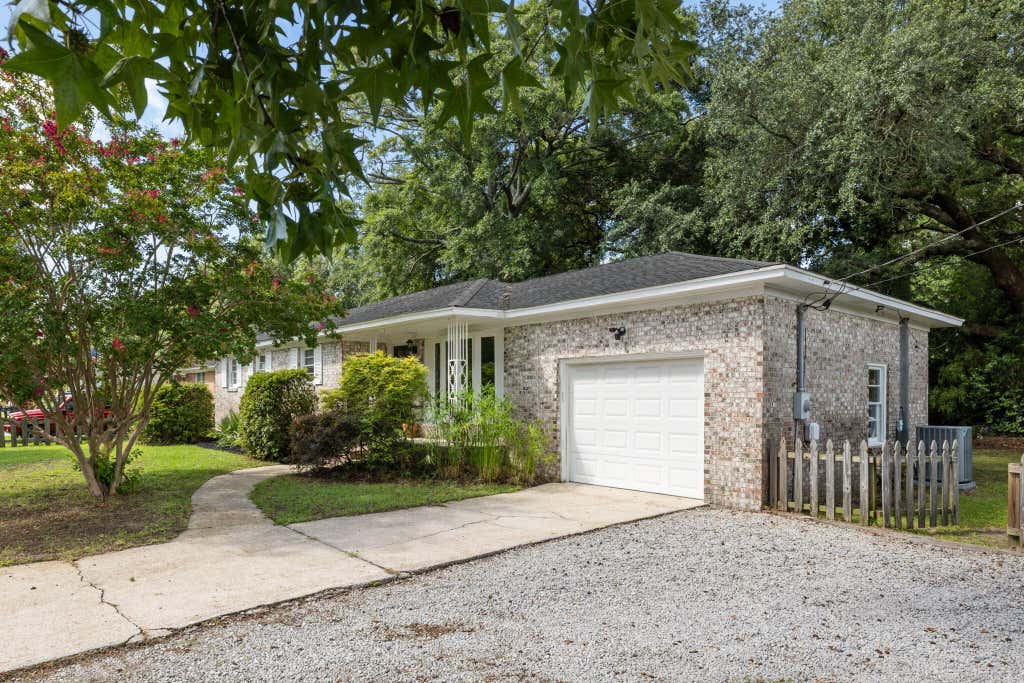 Photo of 1357 Ashley Hall Road, Charleston, SC 29407 (MLS # 26023798)