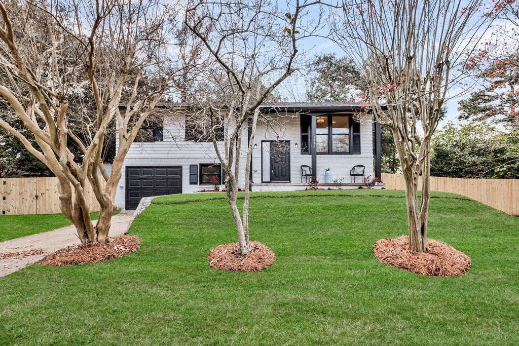 Photo of 1812 Debbenshire Drive, Charleston, SC 29407 (MLS # 25031826)