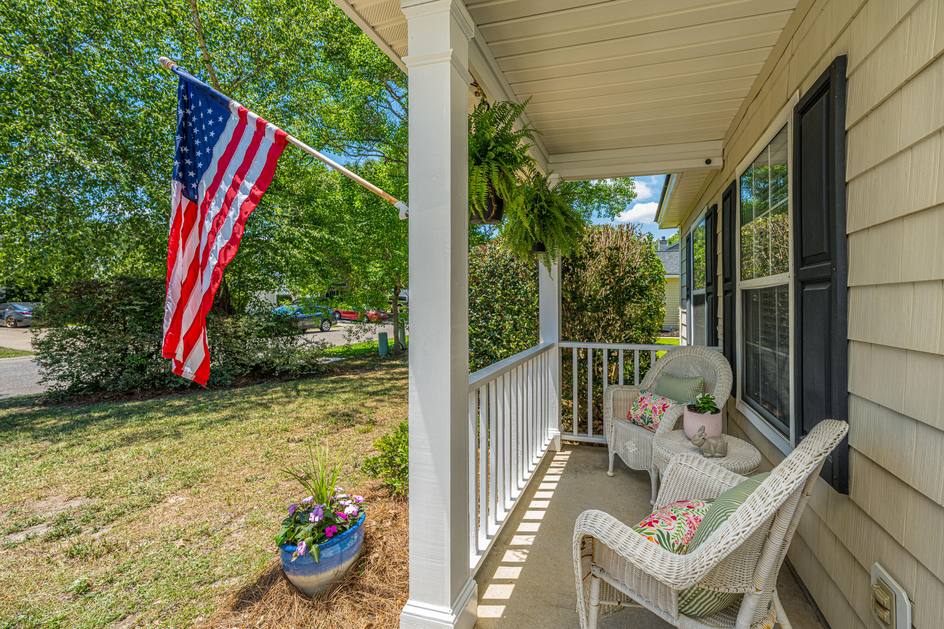 216 Two Pond Loop