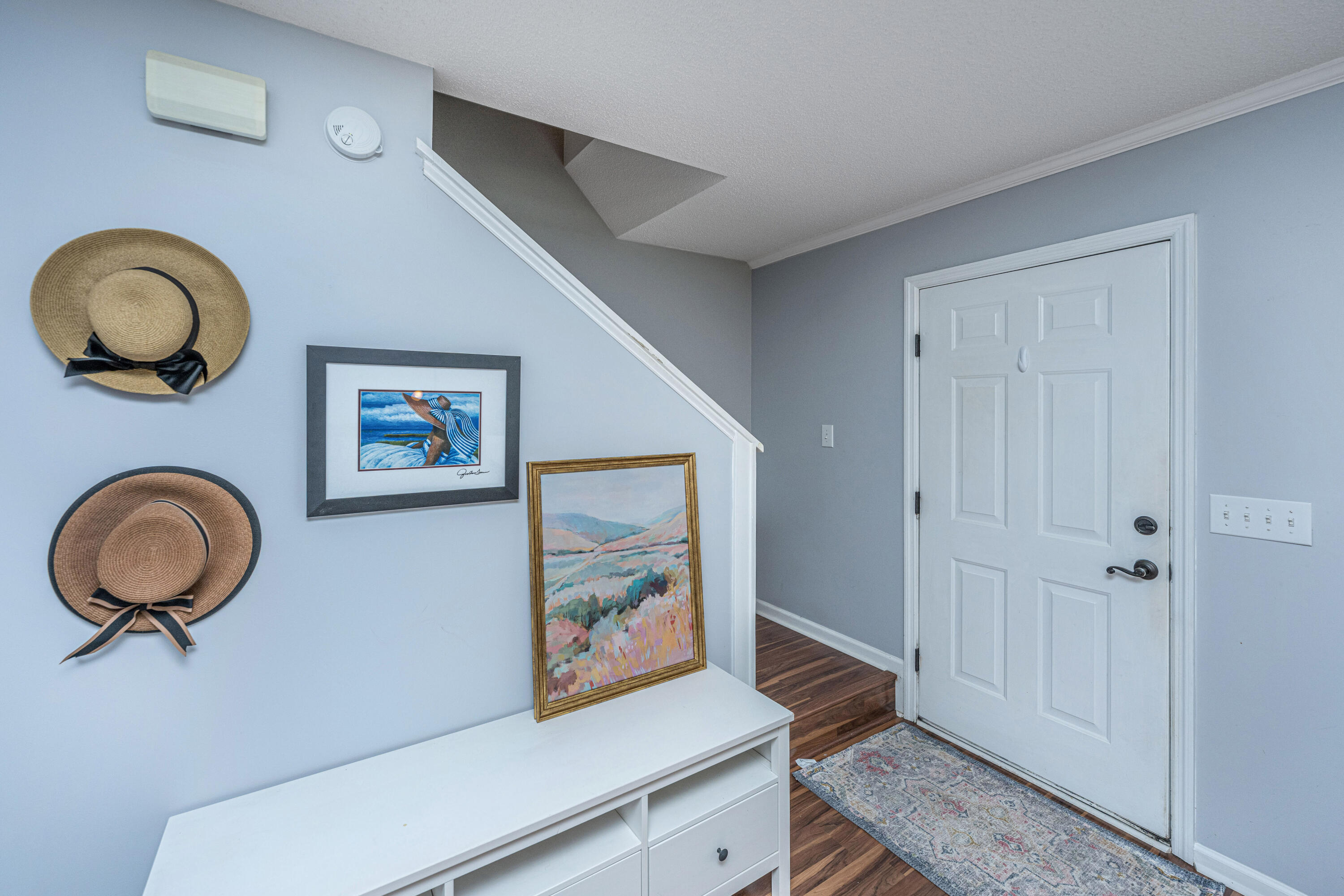 216 Two Pond Loop