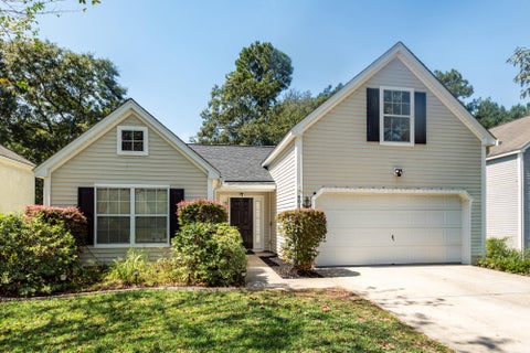 Photo of 9017 Greenbriar Drive, Summerville, SC 29485 (MLS # 26026389)