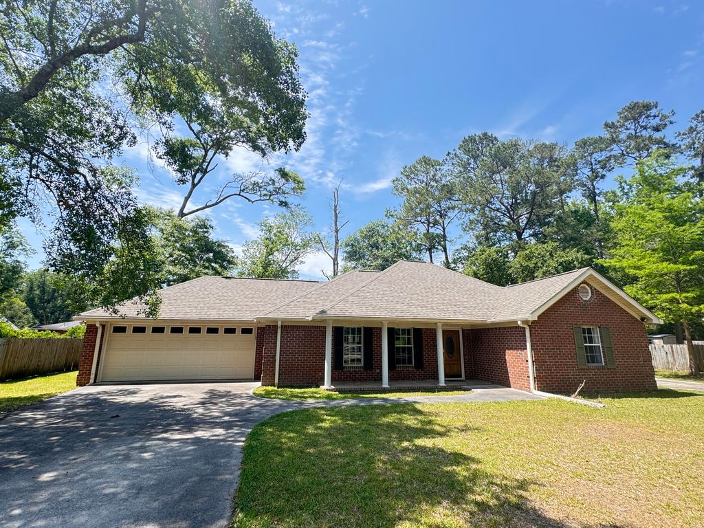 Photo of 104 Overhill Road, Walterboro, SC 29488 (MLS # 26013207)