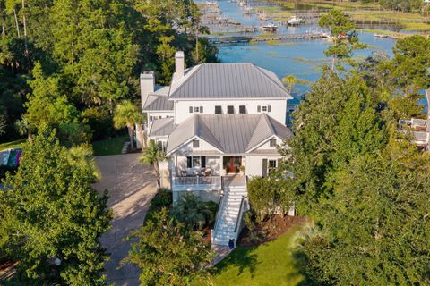 Photo of 2208 Beckenham Drive, Mount Pleasant, SC 29466 (MLS # 26002888)