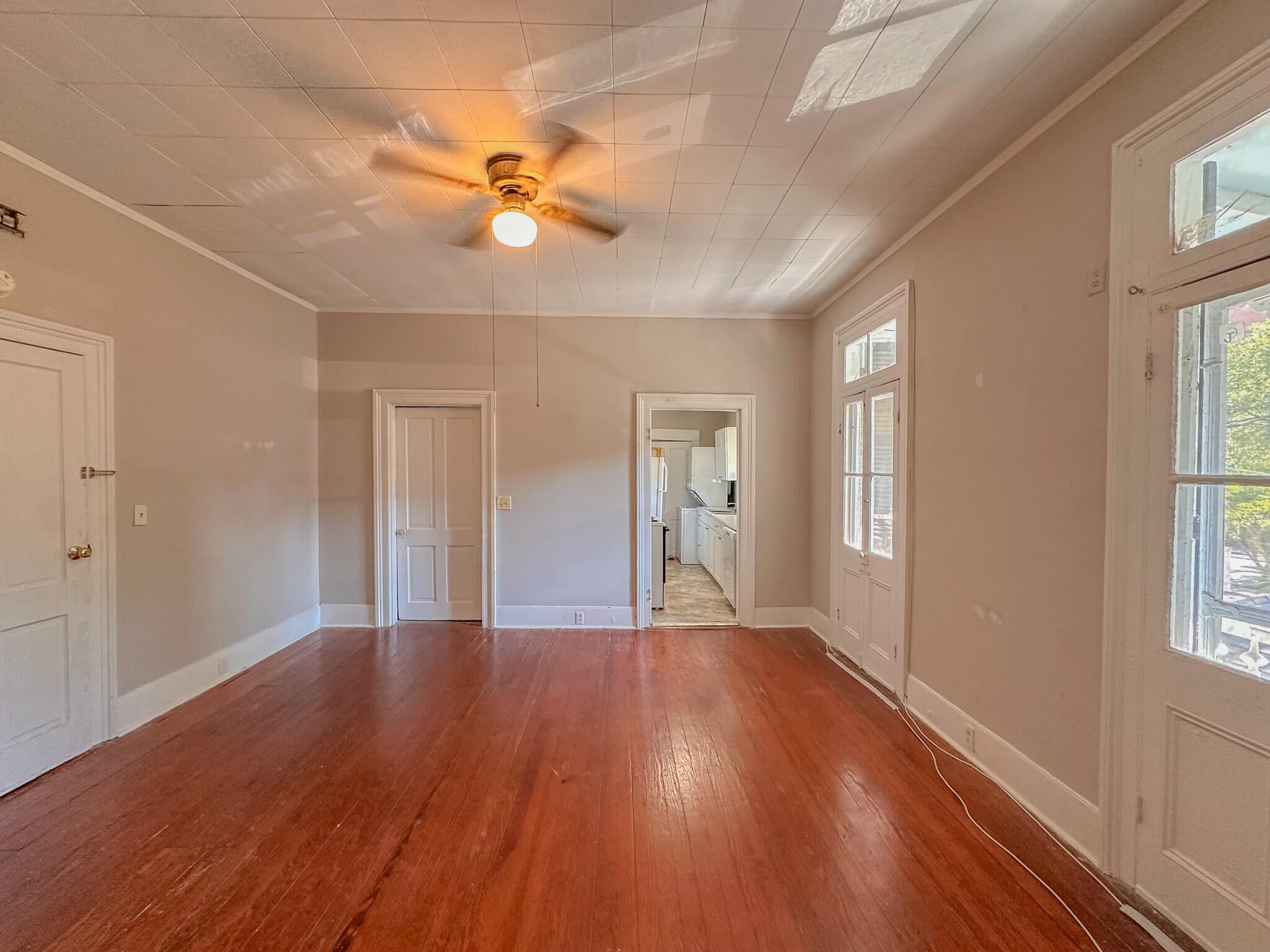 7 Bee Street B