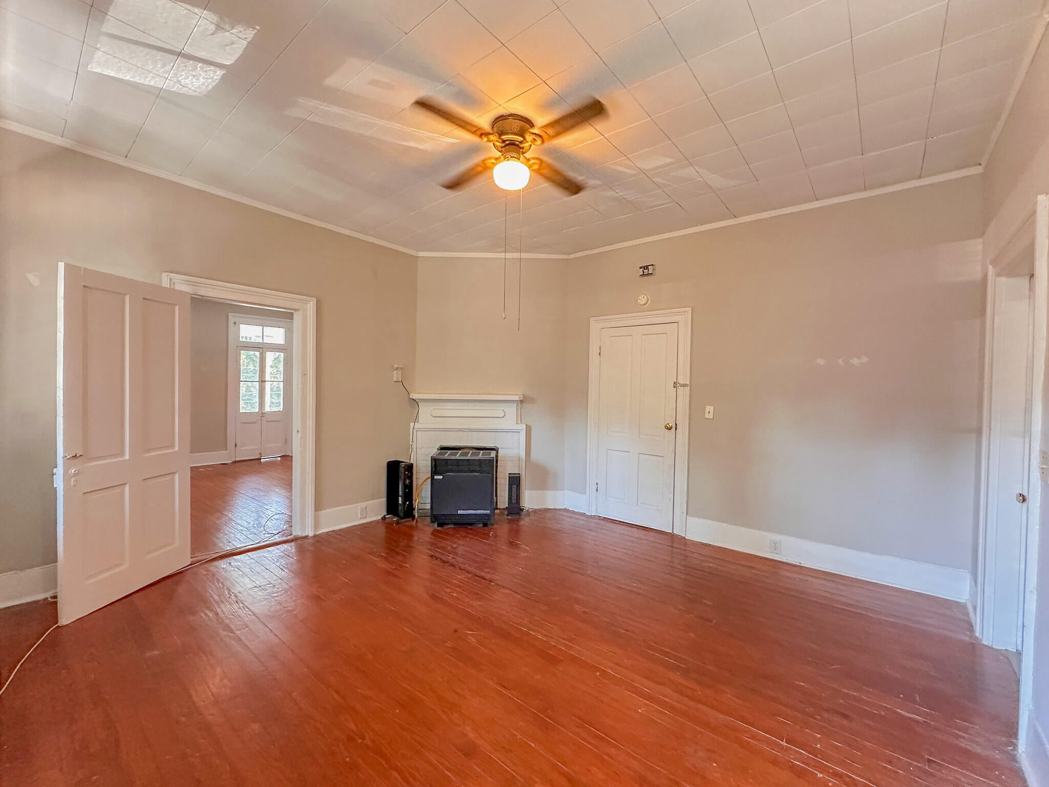 7 Bee Street B