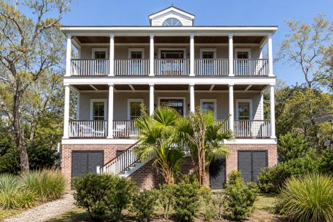 Photo of 7 William Street, Mount Pleasant, SC 29464 (MLS # 26011749)