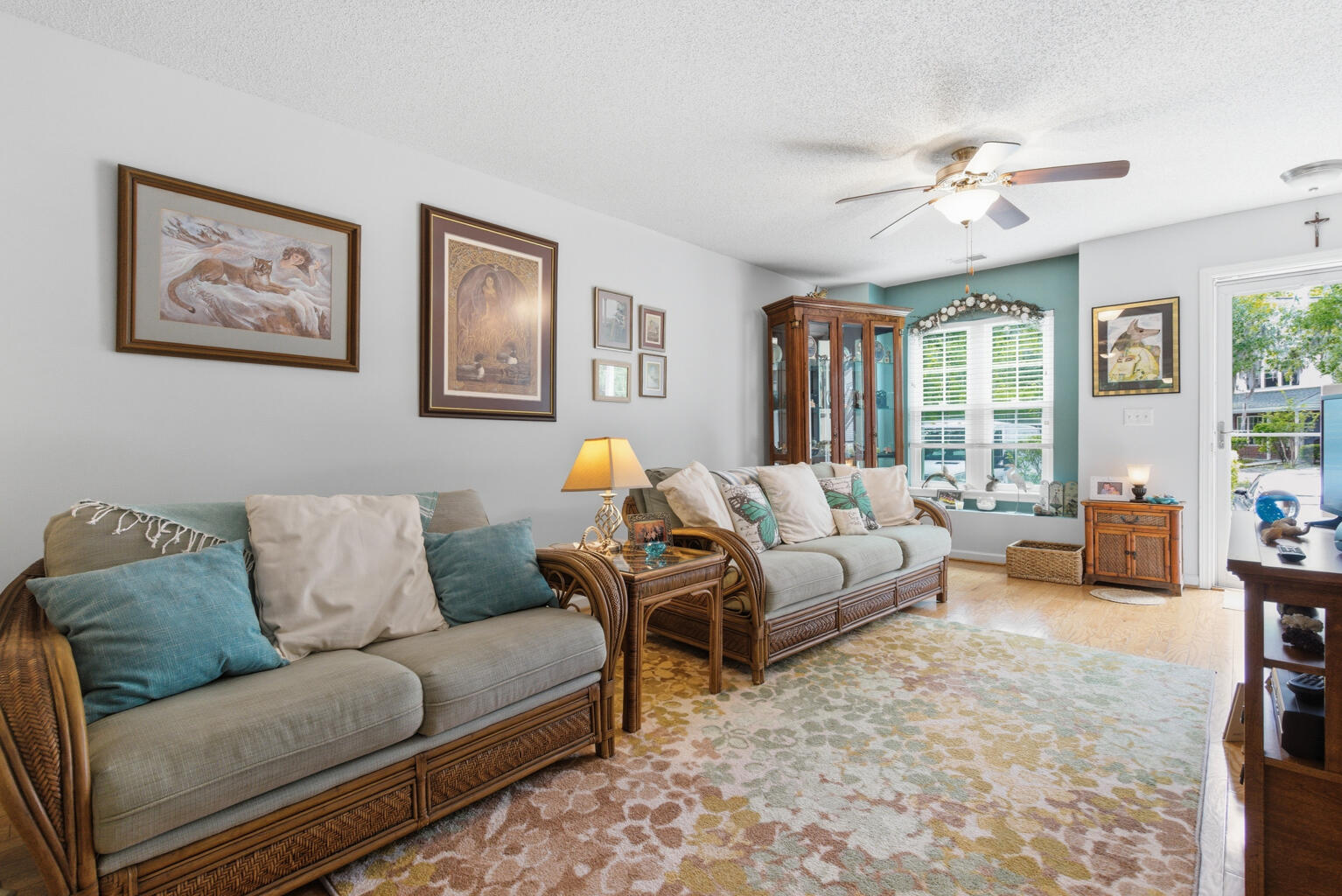 8124 Shadow Oak Drive