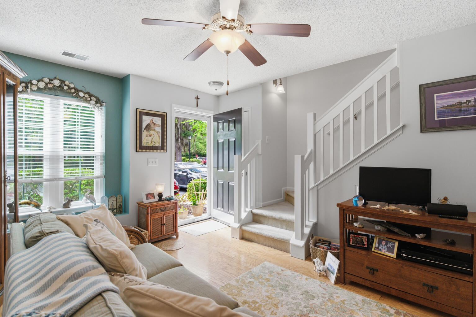 8124 Shadow Oak Drive