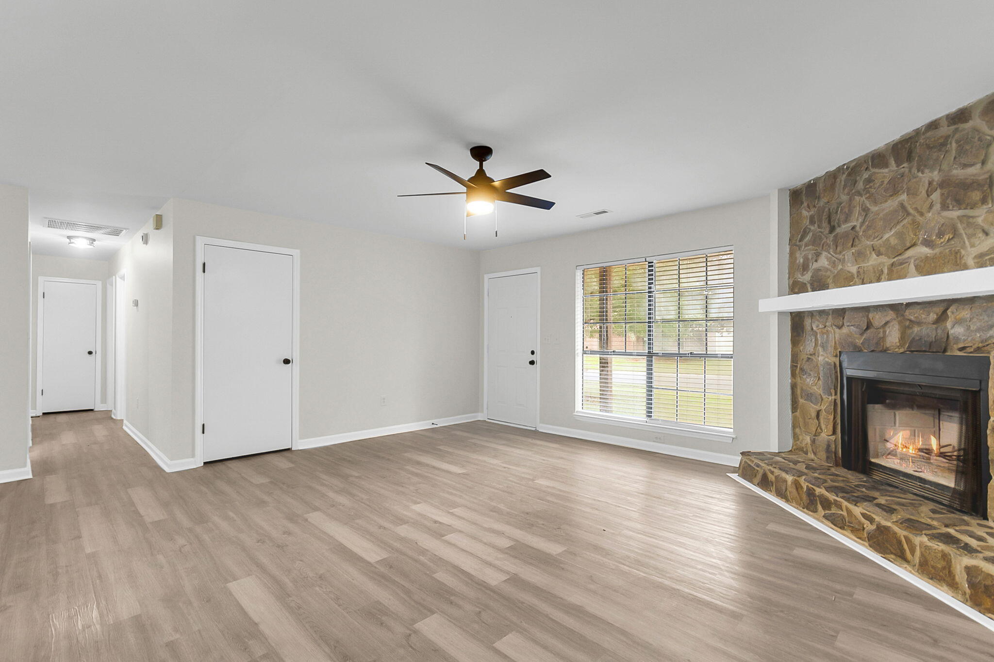 206 Tram Boulevard