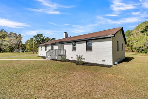 A home in Moncks Corner