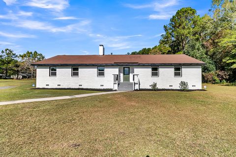 A home in Moncks Corner