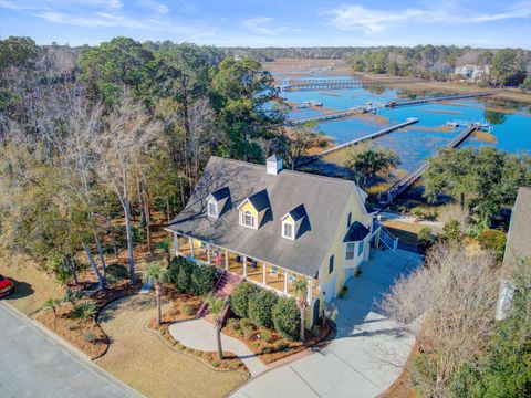 Photo of 1888 N James Gregarie Road, Mount Pleasant, SC 29466 (MLS # 26001412)