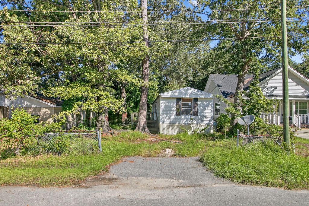 Photo of 1934 Iron Street, North Charleston, SC 29406 (MLS # 25024346)