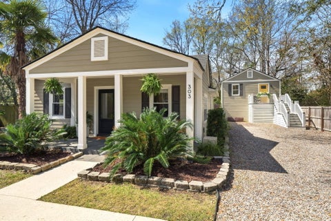 Photo of 303 Woodland Shores Road, Charleston, SC 29412 (MLS # 26006766)