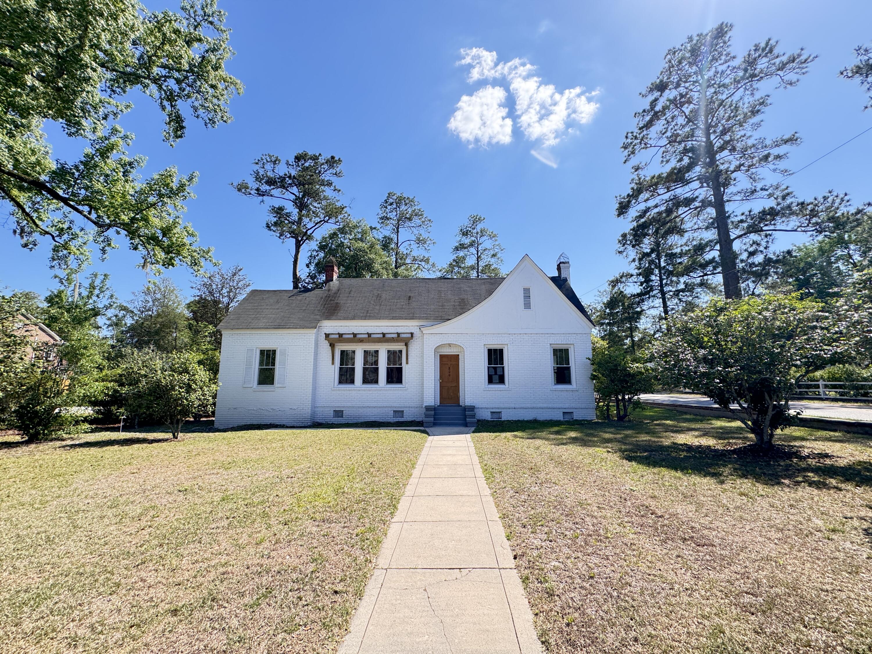 800 Hampton Street