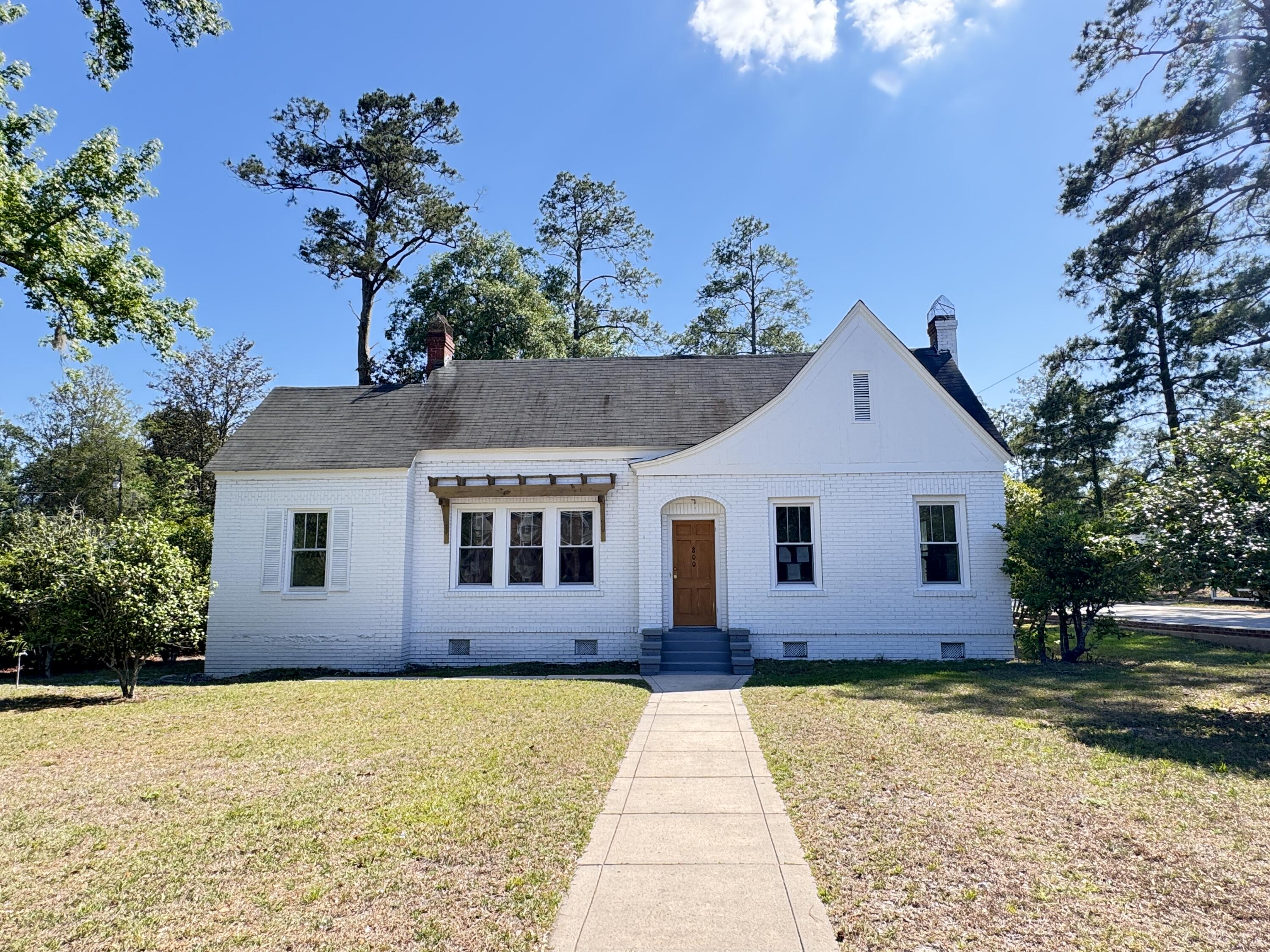 800 Hampton Street
