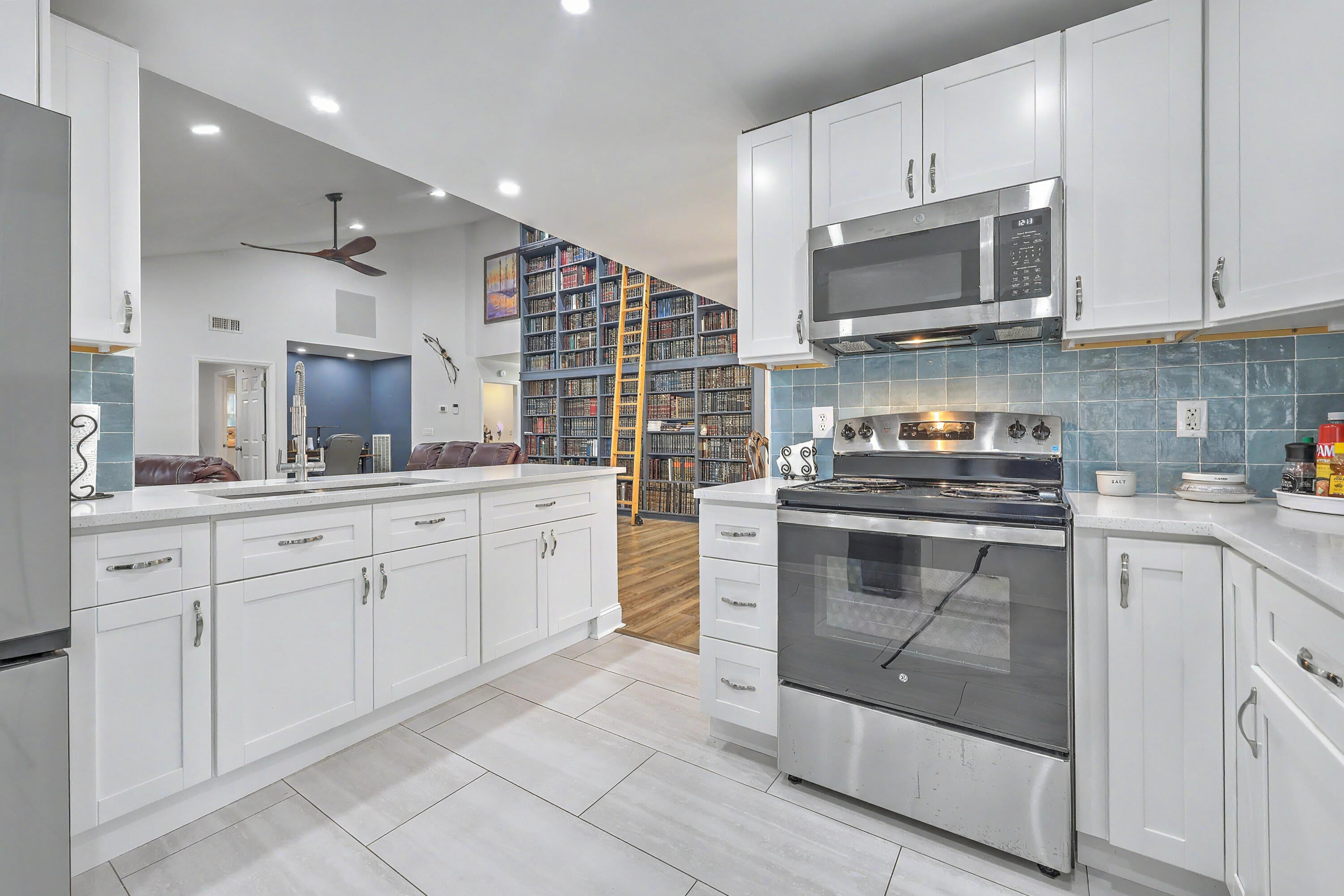 1756 W Sandcroft Drive