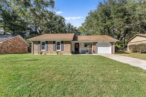 A home in North Charleston