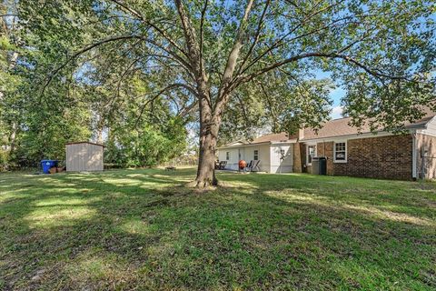 A home in North Charleston