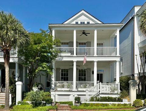 Photo of 44 Rialto Road, Mount Pleasant, SC 29464 (MLS # 25028522)