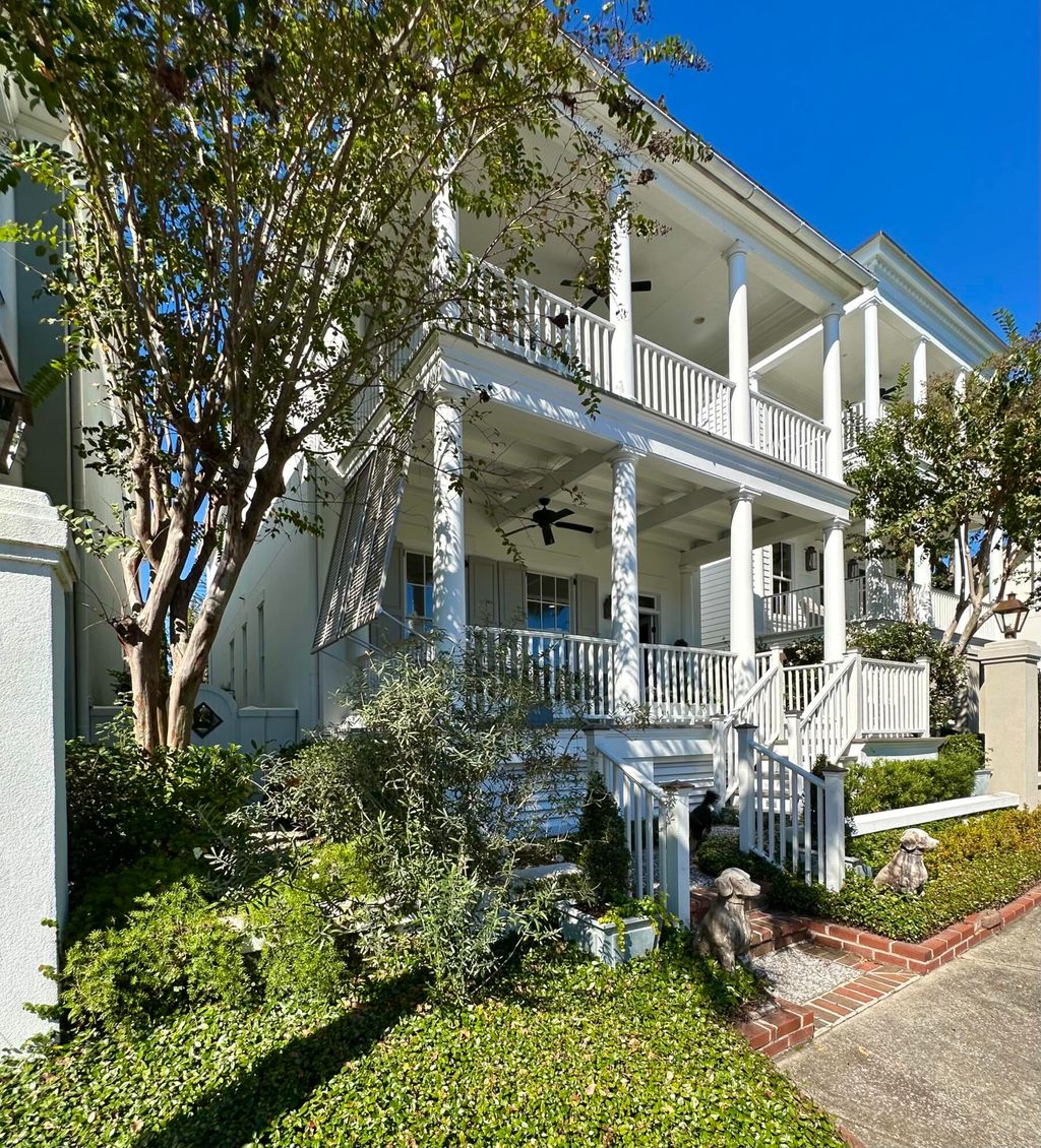 Photo of 44 Rialto Road, Mount Pleasant, SC 29464 (MLS # 25028522)