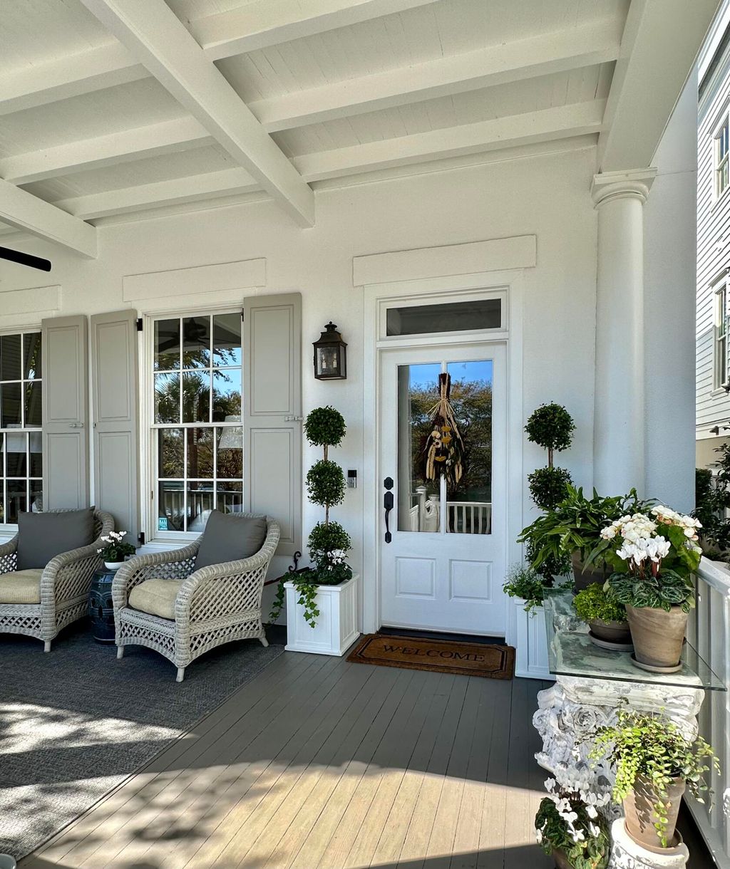 Photo of 44 Rialto Road, Mount Pleasant, SC 29464 (MLS # 25028522)
