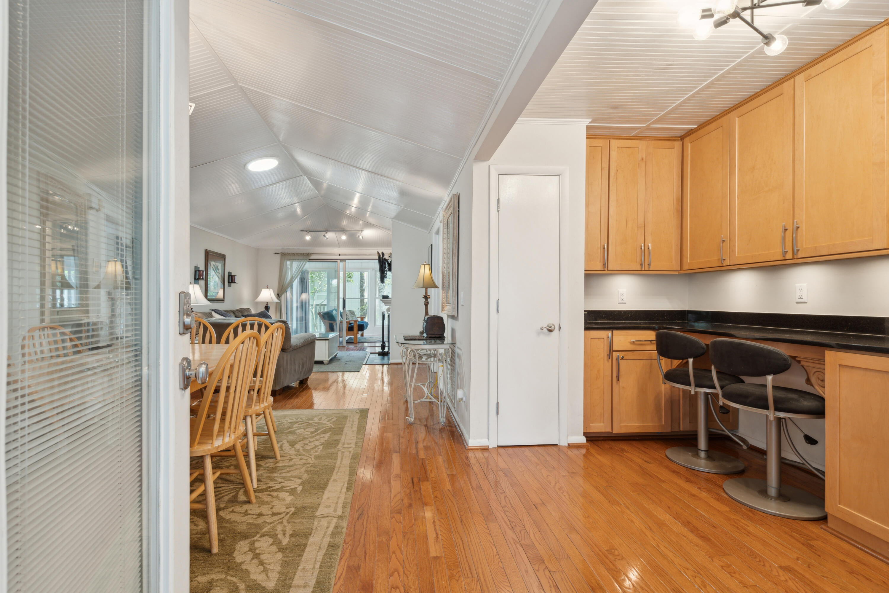 32 Twin Oaks Lane