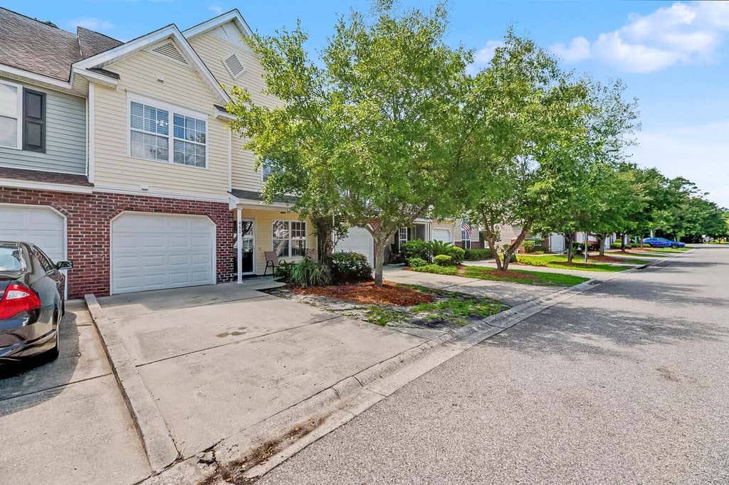 Photo of 402 Poplar Grove Place, Summerville, SC 29483 (MLS # 26018281)
