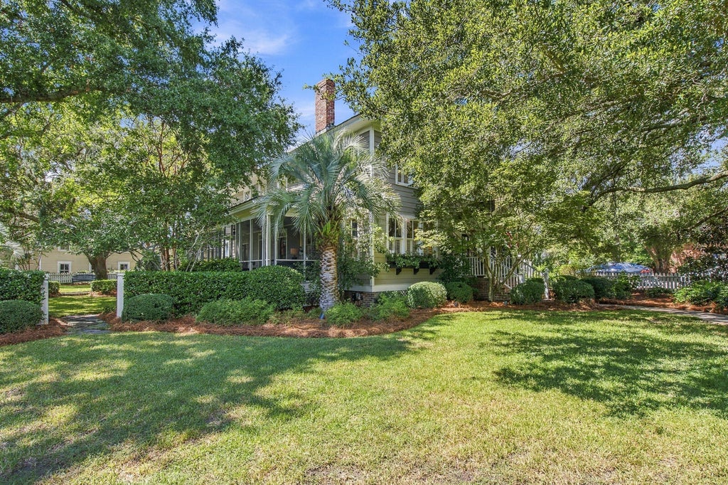 Photo of 301 Bennett Street, Mount Pleasant, SC 29464 (MLS # 26026715)