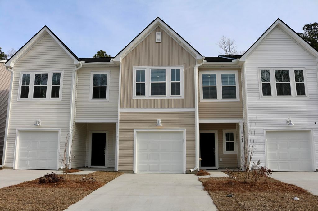 Photo of 7924 Triggerfish Way, North Charleston, SC 29420 (MLS # 26002688)