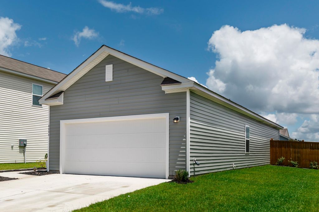 Photo of 4406 Ocean Farm Drive Drive, Summerville, SC 29485 (MLS # 25019752)