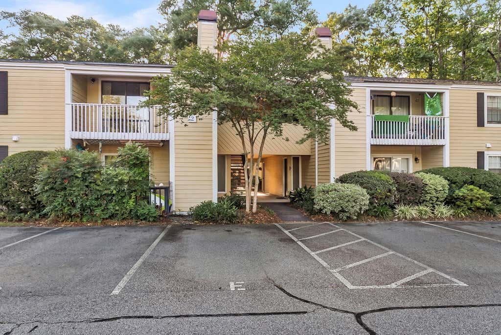 Photo of 1054 Anna Knapp Boulevard #2e, Mount Pleasant, SC 29464 (MLS # 26022560)