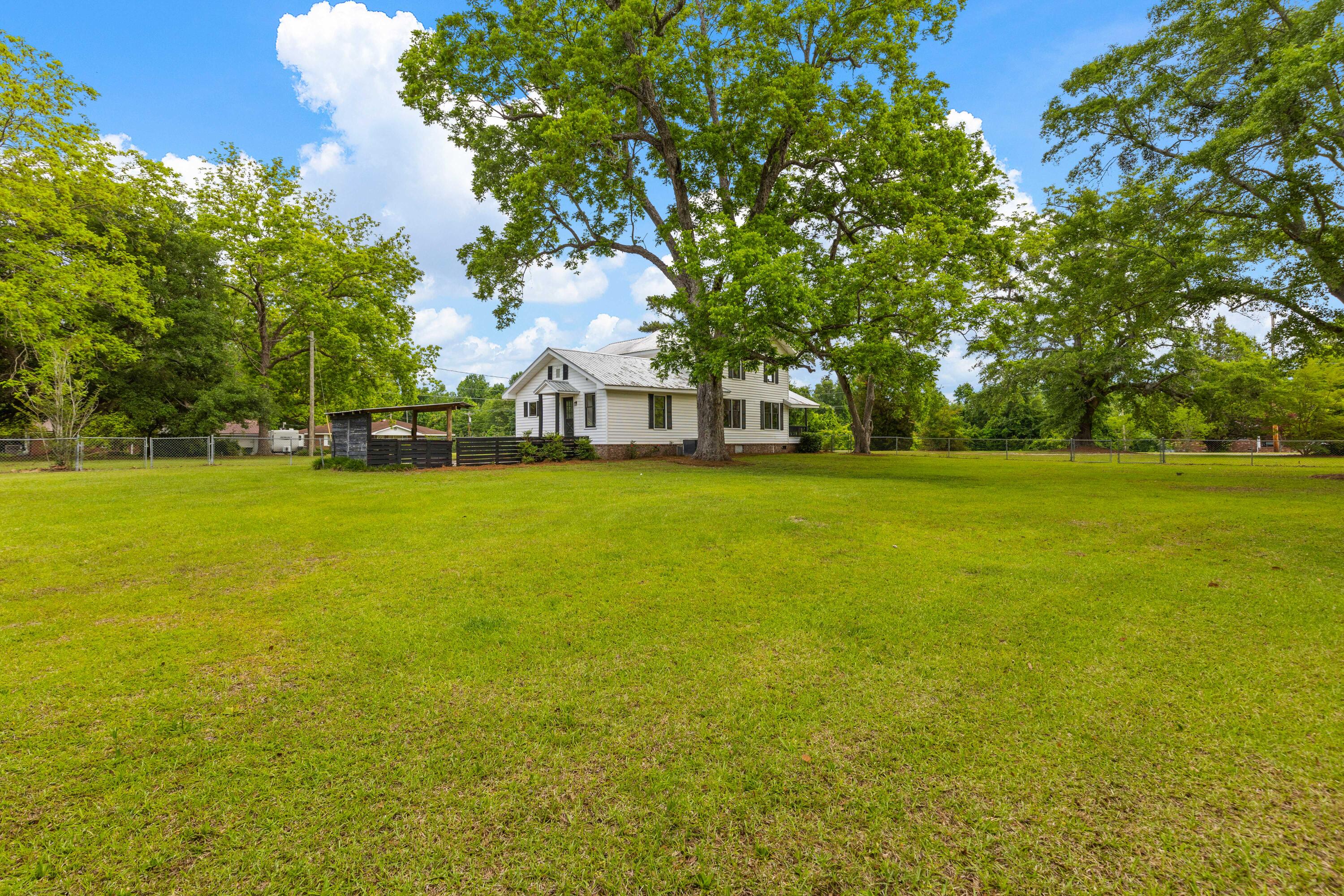 285 Roosevelt Drive
