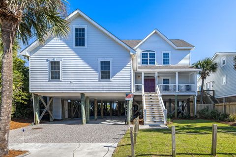 Photo of 621 E Arctic Avenue, Folly Beach, SC 29439 (MLS # 26009511)