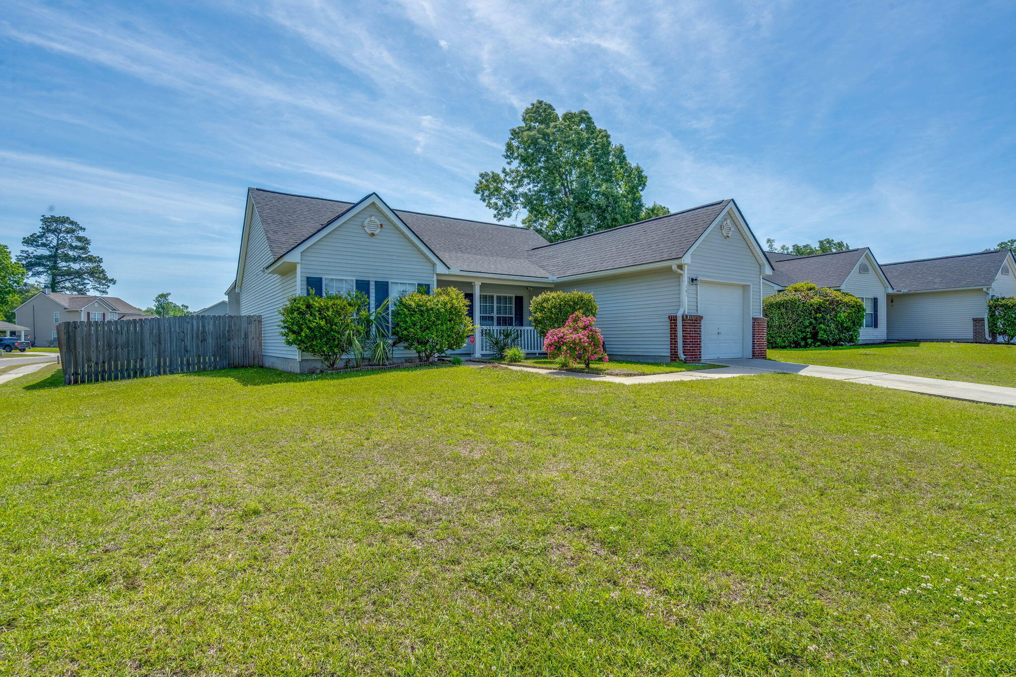 101 Old Tree Road