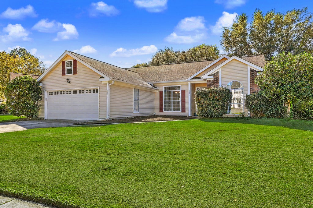 Photo of 3251 Castleford Court, Charleston, SC 29414 (MLS # 26029134)