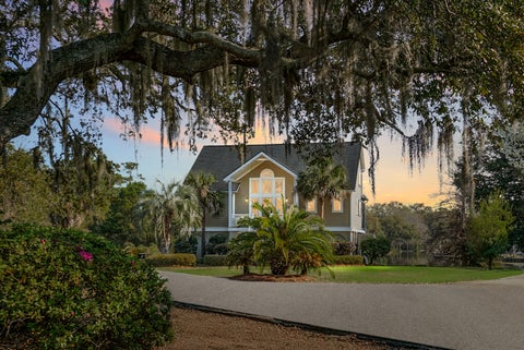Photo of 725 Stiles Drive, Charleston, SC 29412 (MLS # 26006968)