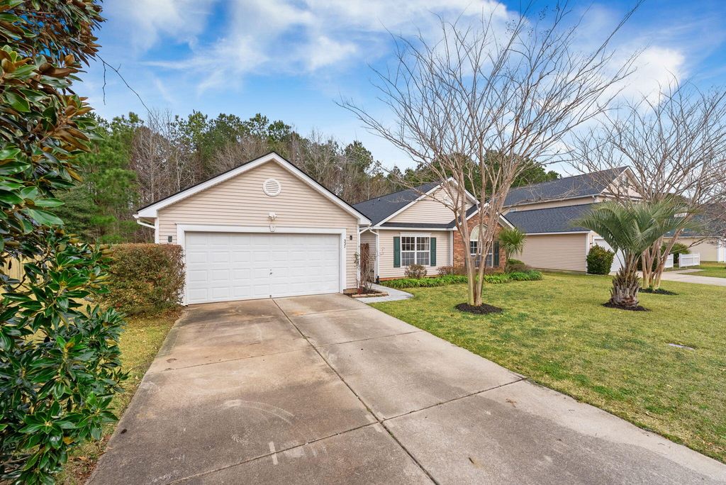 Photo of 327 Savannah River Drive, Summerville, SC 29485 (MLS # 26005898)