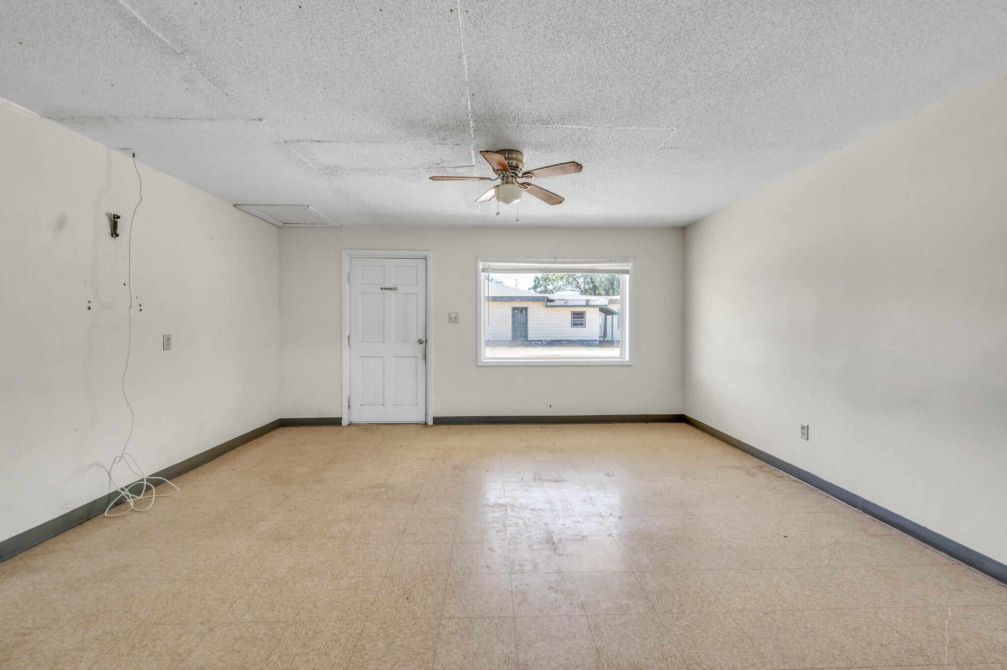 1054 Edgewater Rd Road
