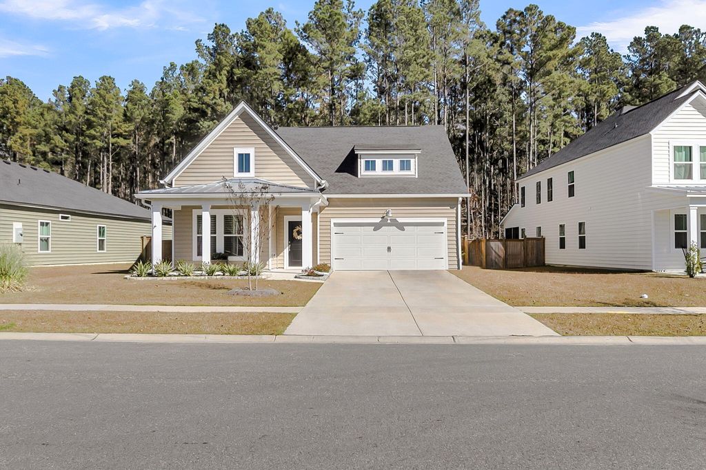 Photo of 1265 Spotflower Street, Summerville, SC 29485 (MLS # 25031292)