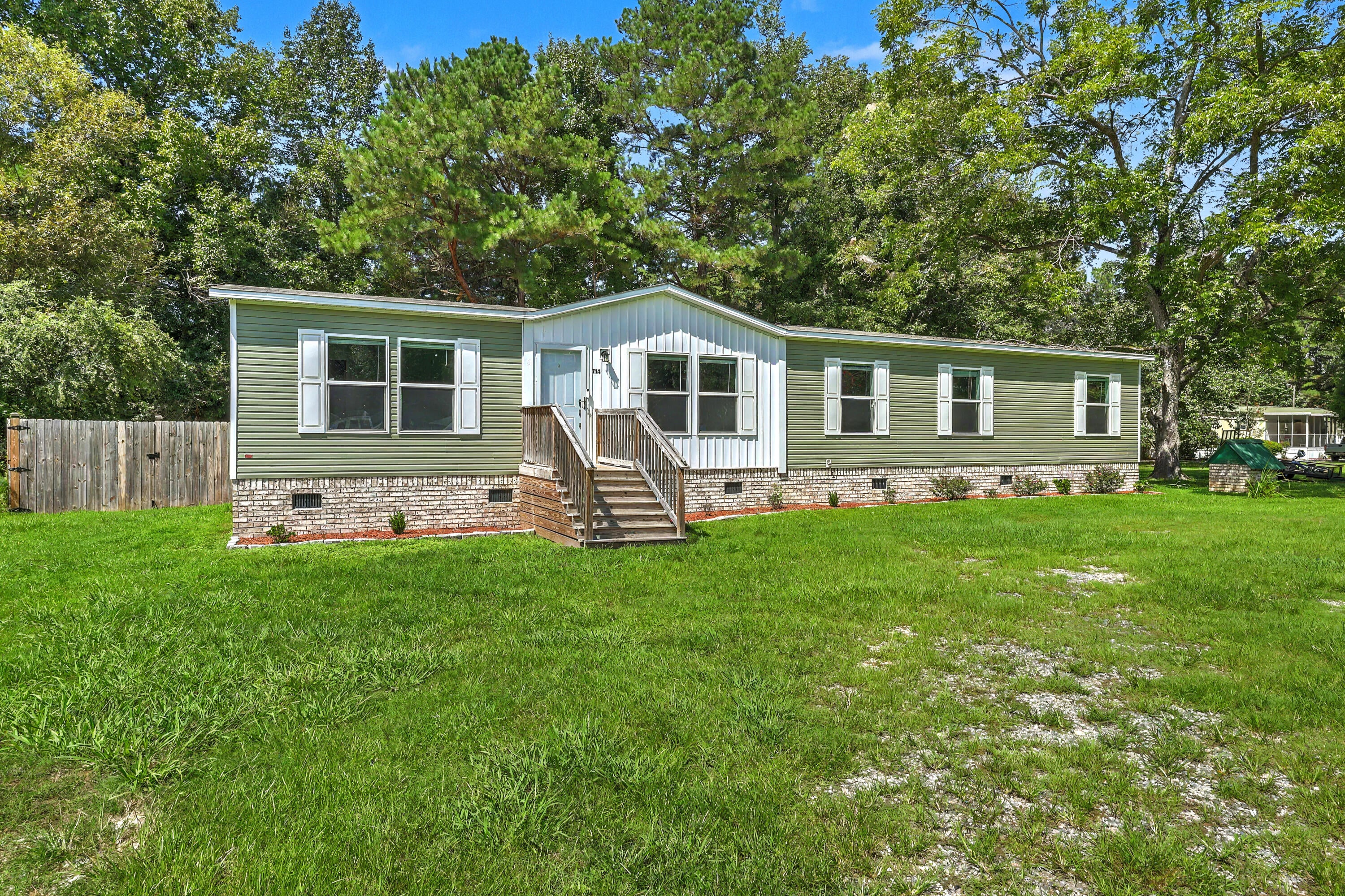 714 Rosa Place