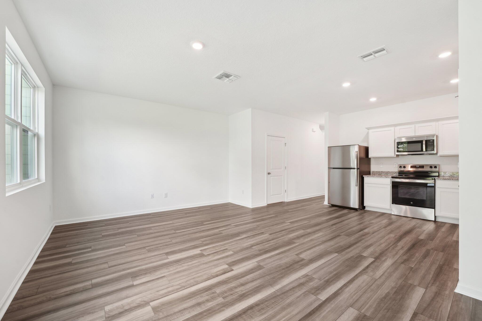 186 Cotton Leaf Boulevard